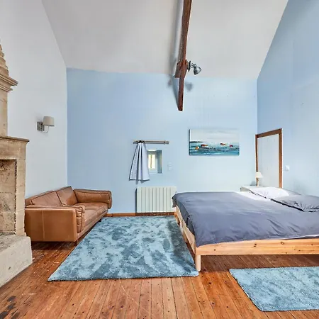 Ferienhaus Augustine - Maison A 700 M De La